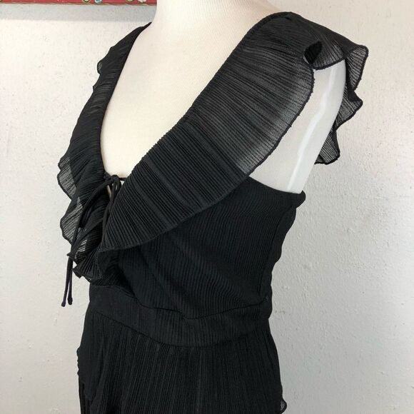 Black ruffle tier cocktail dress - Picture 8 of 9